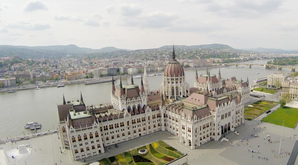 Little Americas Opera Apartments Budapest Exterior photo